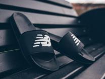Мужские шлепанцы New Balance SMF200B1 - фото 7